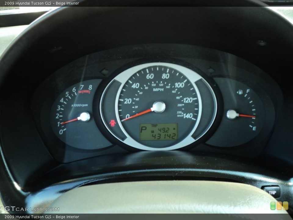 Beige Interior Gauges for the 2009 Hyundai Tucson GLS #53074615