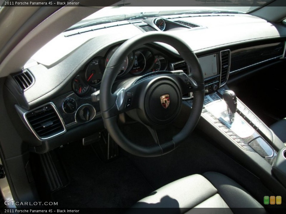 Black Interior Dashboard for the 2011 Porsche Panamera 4S #53078755