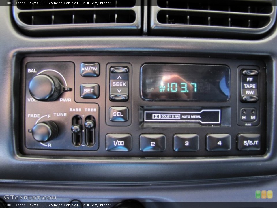 Mist Gray Interior Audio System for the 2000 Dodge Dakota SLT Extended Cab 4x4 #53090357