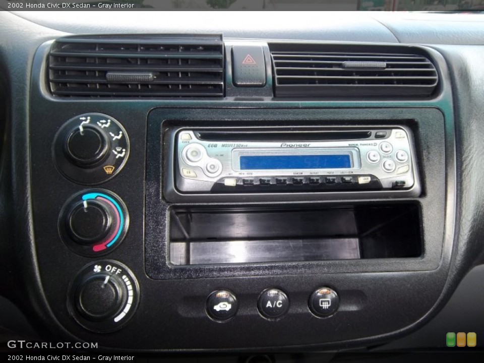 Gray Interior Audio System for the 2002 Honda Civic DX Sedan #53090708