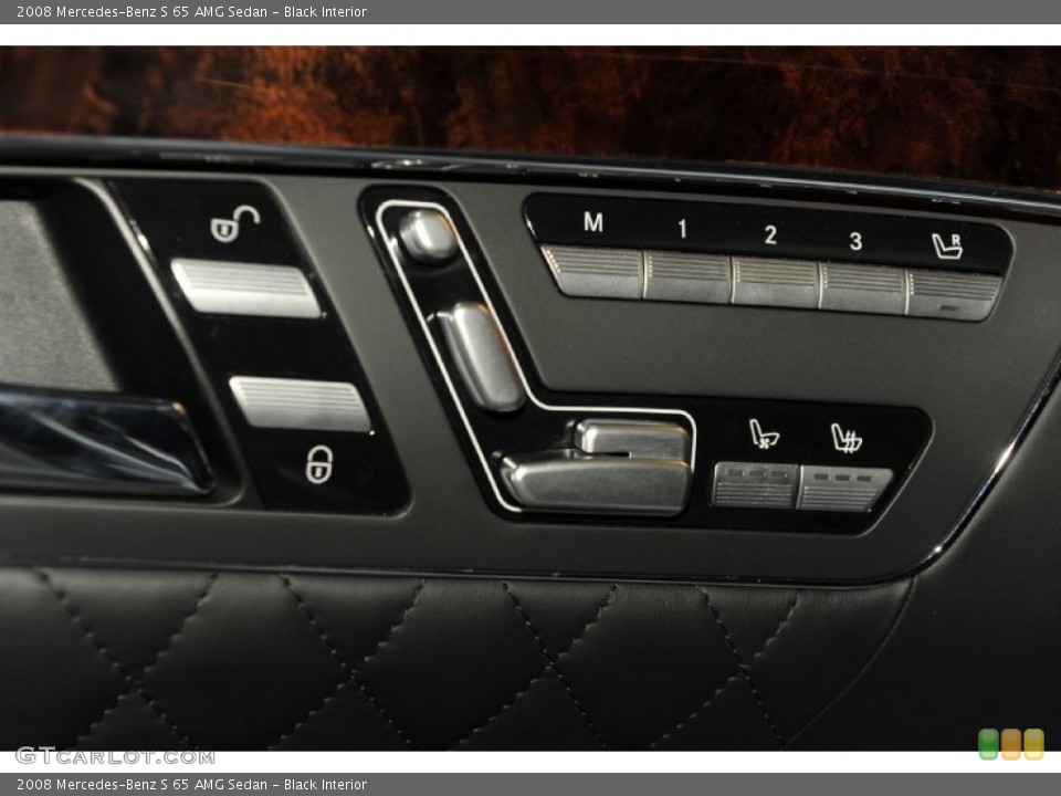 Black Interior Controls for the 2008 Mercedes-Benz S 65 AMG Sedan #53101457