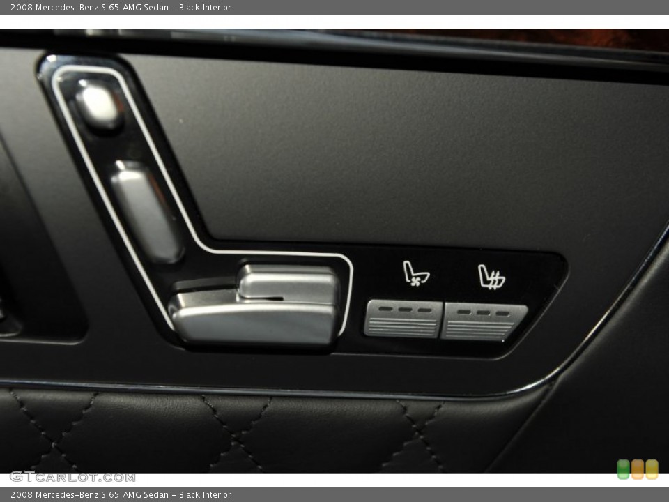 Black Interior Controls for the 2008 Mercedes-Benz S 65 AMG Sedan #53101784