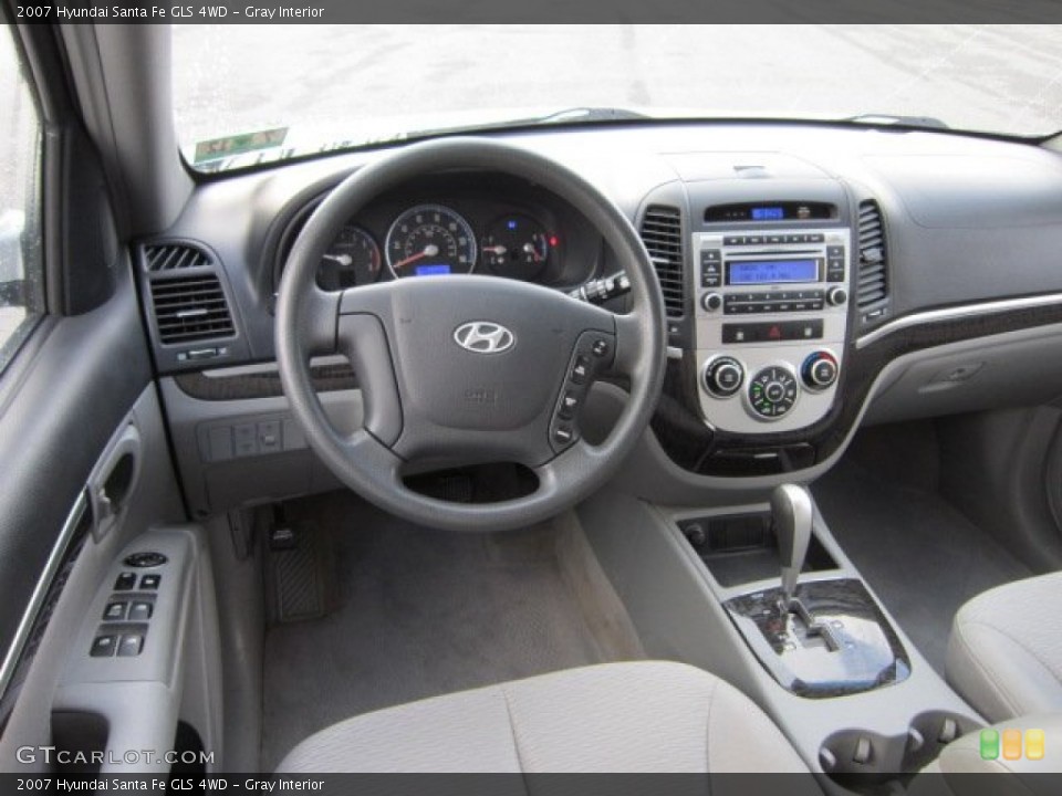 Gray Interior Dashboard for the 2007 Hyundai Santa Fe GLS 4WD #53108237