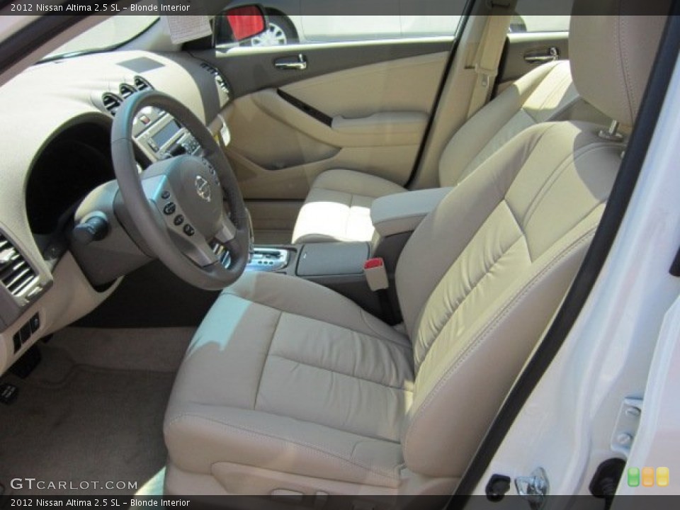 Blonde Interior Photo for the 2012 Nissan Altima 2.5 SL #53109083