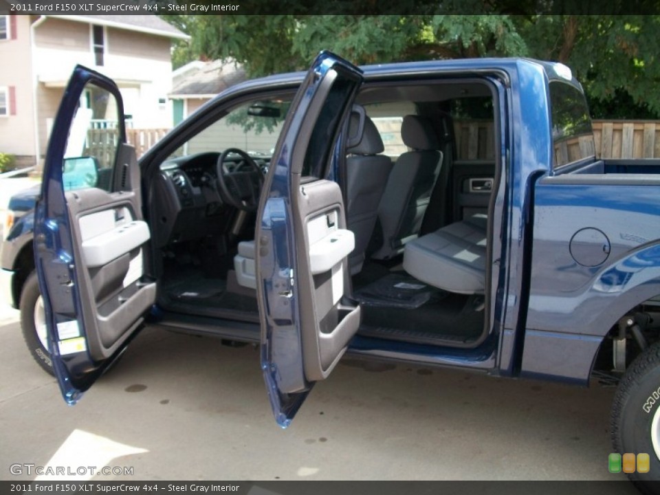 Steel Gray Interior Photo for the 2011 Ford F150 XLT SuperCrew 4x4 #53113079