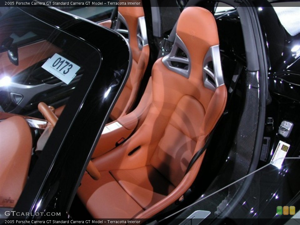 Terracotta Interior Photo for the 2005 Porsche Carrera GT  #53118564
