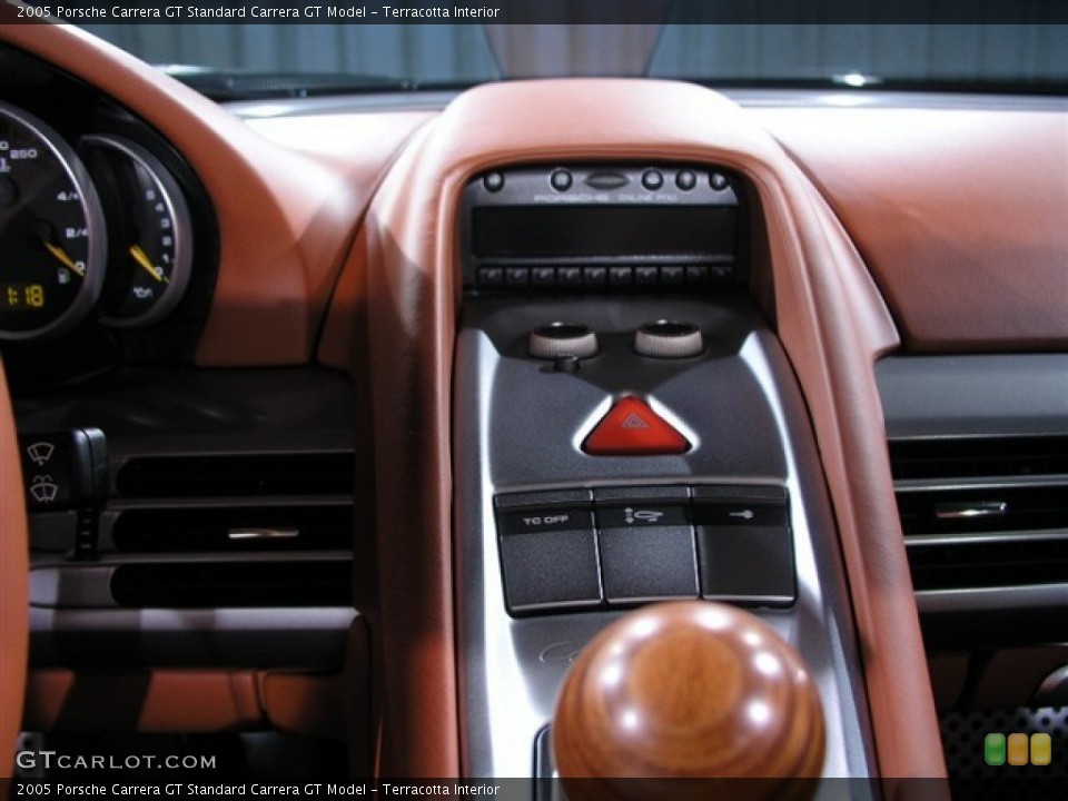 Terracotta Interior Controls for the 2005 Porsche Carrera GT  #53118603