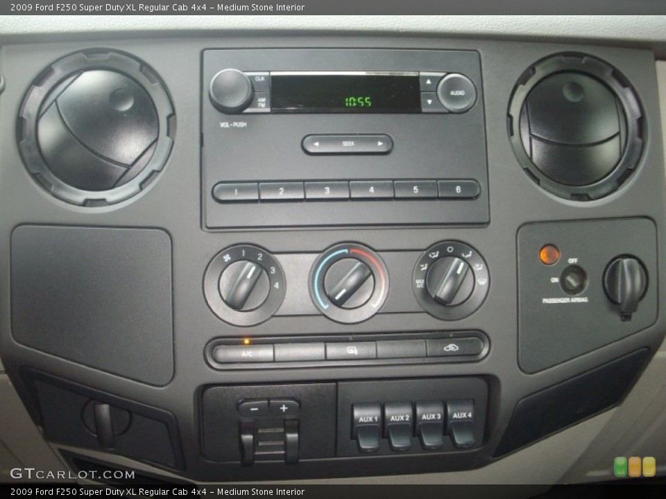 Medium Stone Interior Controls for the 2009 Ford F250 Super Duty XL Regular Cab 4x4 #53123124
