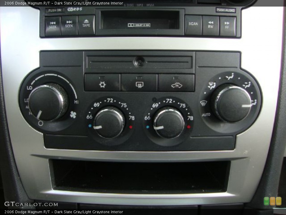 Dark Slate Gray/Light Graystone Interior Controls for the 2006 Dodge Magnum R/T #53133337