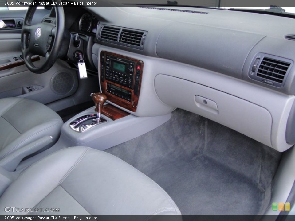 Beige Interior Dashboard for the 2005 Volkswagen Passat GLX Sedan #53133598