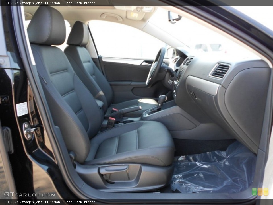 Titan Black Interior Photo for the 2012 Volkswagen Jetta SEL Sedan #53137524