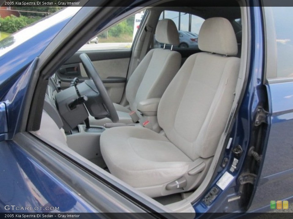 Gray Interior Photo for the 2005 Kia Spectra EX Sedan #53165826