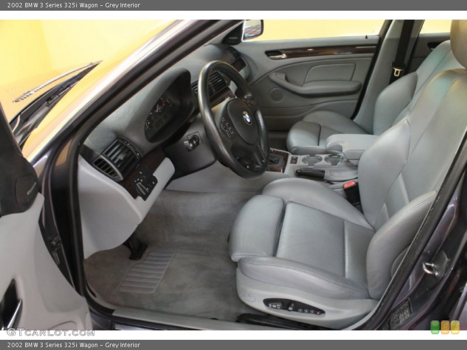 Grey Interior Photo for the 2002 BMW 3 Series 325i Wagon #53179958