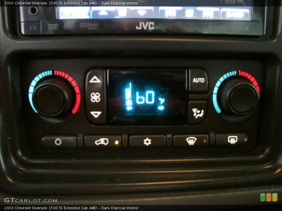 Dark Charcoal Interior Controls for the 2003 Chevrolet Silverado 1500 SS Extended Cab AWD #53180099