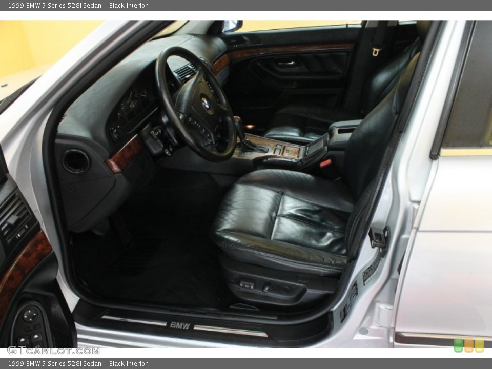 Black Interior Photo for the 1999 BMW 5 Series 528i Sedan #53180777