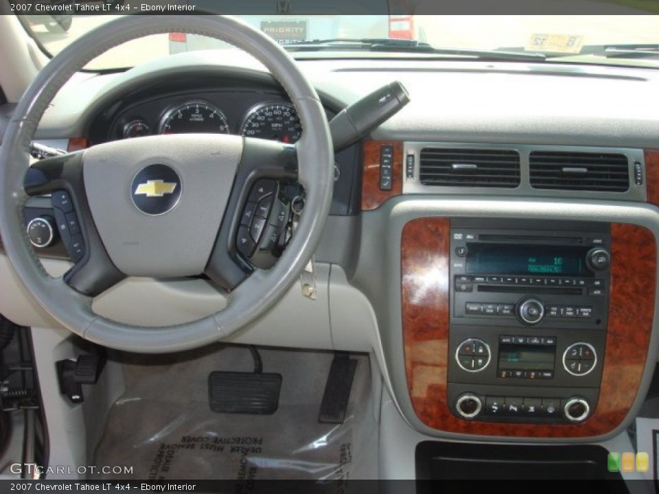 Ebony Interior Dashboard for the 2007 Chevrolet Tahoe LT 4x4 #53205158