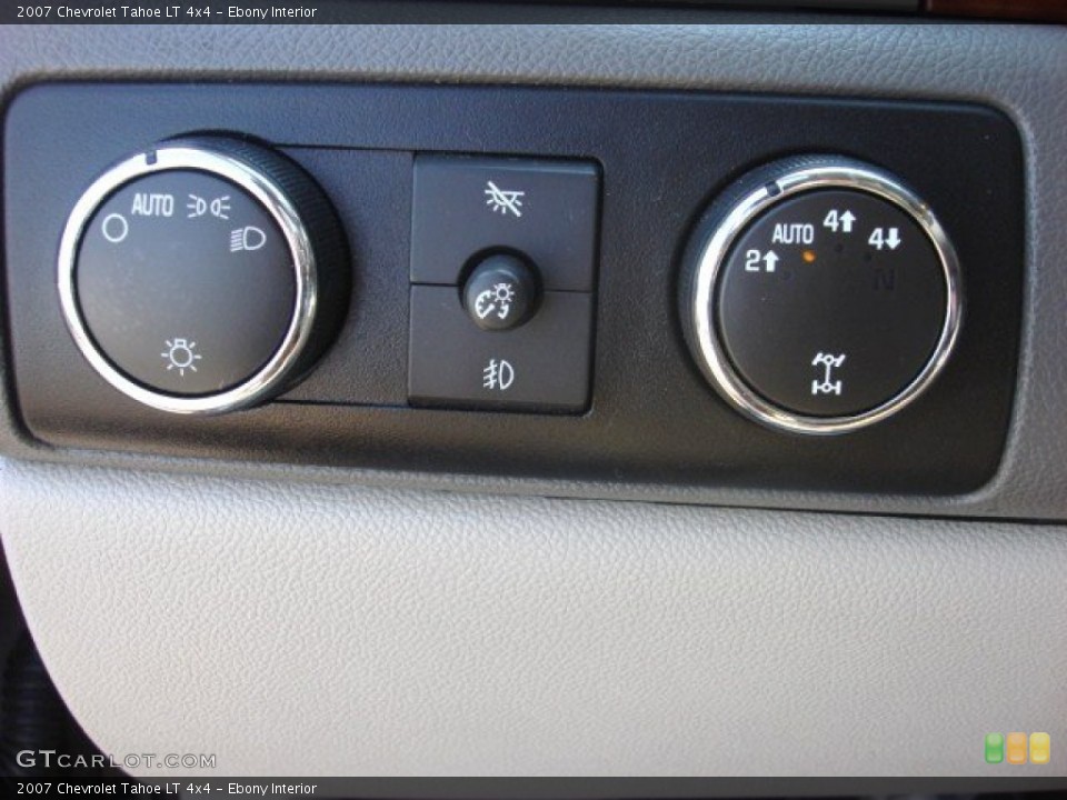Ebony Interior Controls for the 2007 Chevrolet Tahoe LT 4x4 #53205347