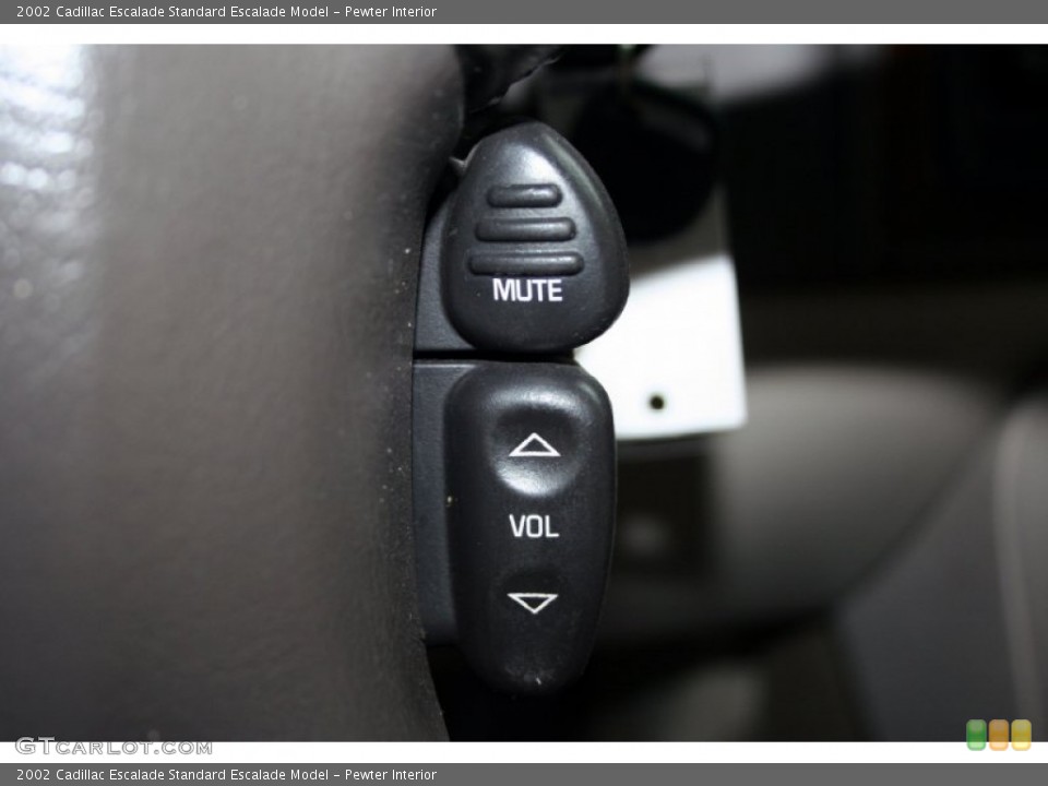 Pewter Interior Controls for the 2002 Cadillac Escalade  #53205581