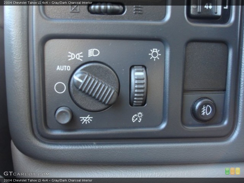 Gray/Dark Charcoal Interior Controls for the 2004 Chevrolet Tahoe LS 4x4 #53205743