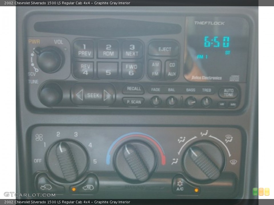 Graphite Gray Interior Audio System for the 2002 Chevrolet Silverado 1500 LS Regular Cab 4x4 #53208383