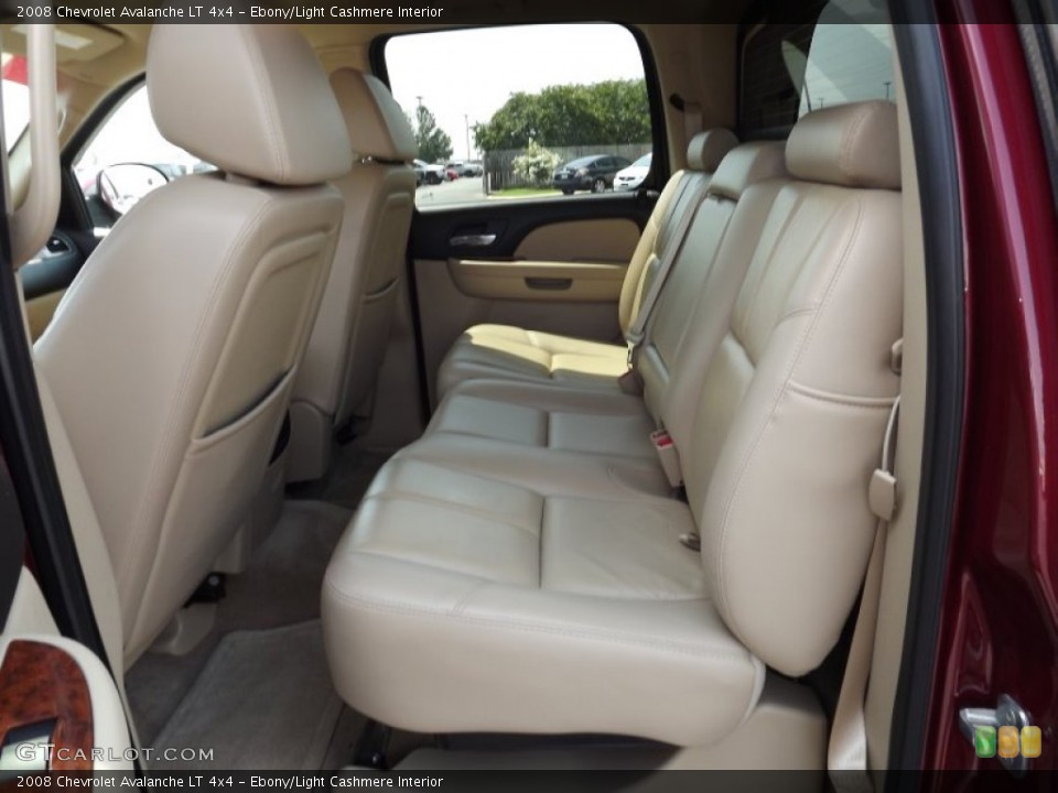 Ebony/Light Cashmere Interior Photo for the 2008 Chevrolet Avalanche LT 4x4 #53214101