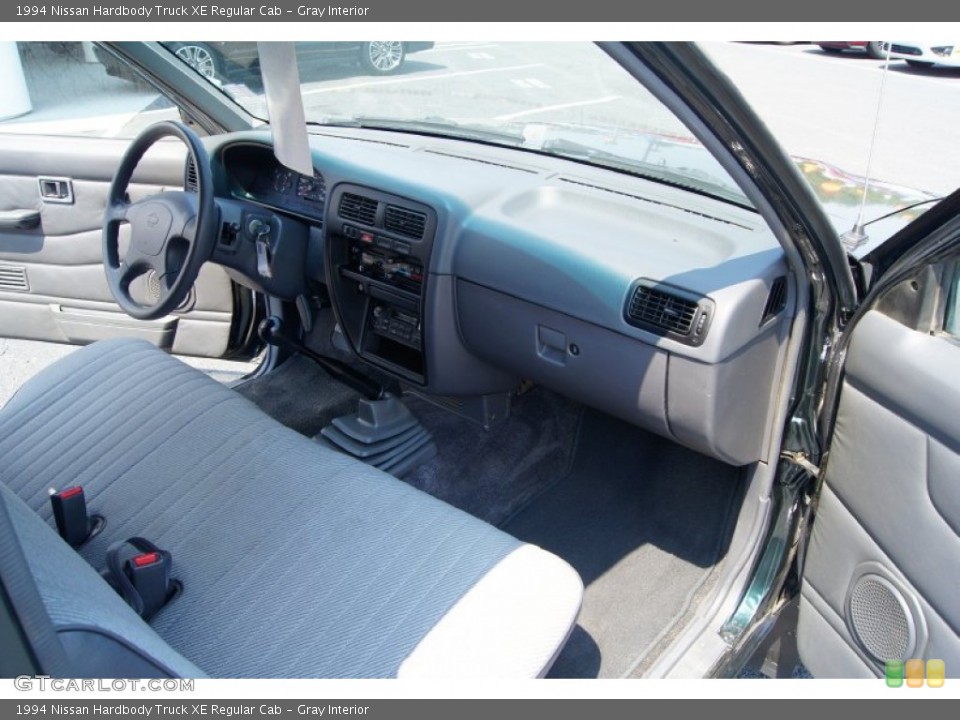 Gray Interior Photo for the 1994 Nissan Hardbody Truck XE Regular Cab #53225400