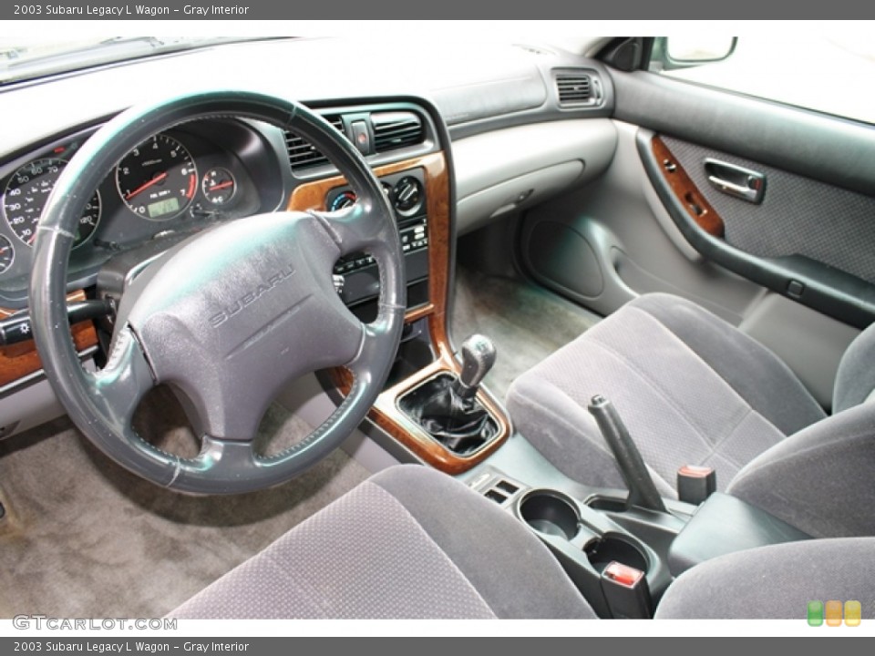Gray Interior Photo for the 2003 Subaru Legacy L Wagon #53226702