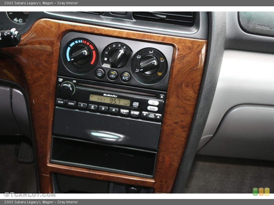 Gray Interior Controls for the 2003 Subaru Legacy L Wagon #53226864
