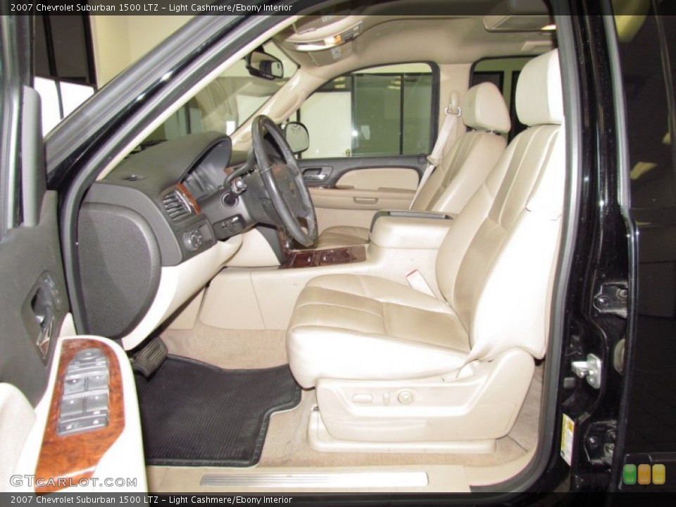 Light Cashmere/Ebony Interior Photo for the 2007 Chevrolet Suburban 1500 LTZ #53228541