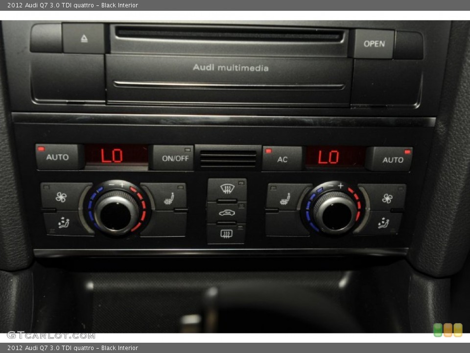 Black Interior Controls for the 2012 Audi Q7 3.0 TDI quattro #53242350