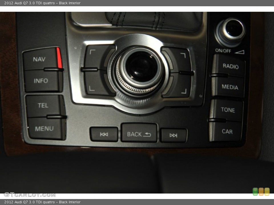 Black Interior Controls for the 2012 Audi Q7 3.0 TDI quattro #53242659