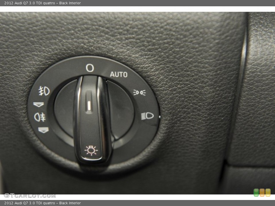 Black Interior Controls for the 2012 Audi Q7 3.0 TDI quattro #53242701