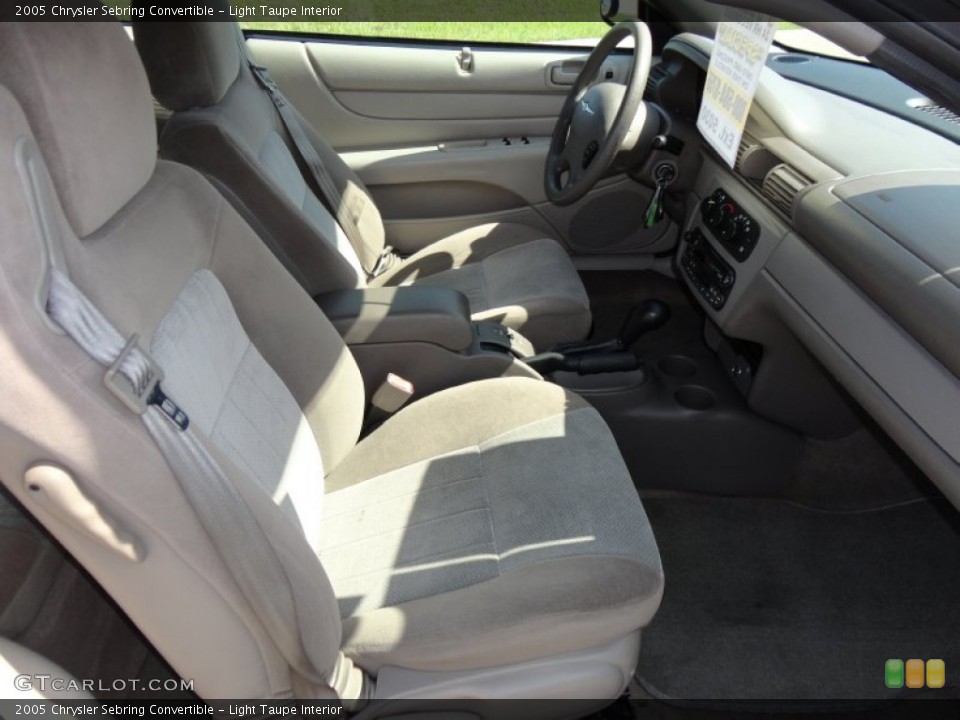 Light Taupe Interior Photo for the 2005 Chrysler Sebring Convertible #53275579