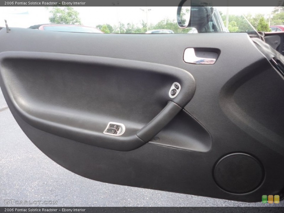 Ebony Interior Door Panel for the 2006 Pontiac Solstice Roadster #53294310