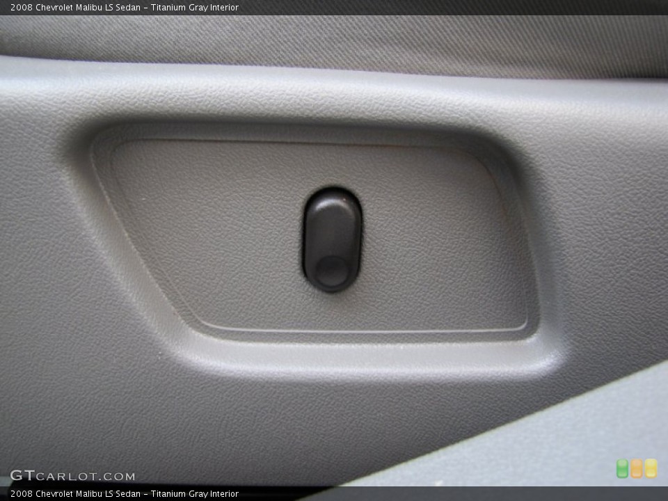 Titanium Gray Interior Controls for the 2008 Chevrolet Malibu LS Sedan #53304132