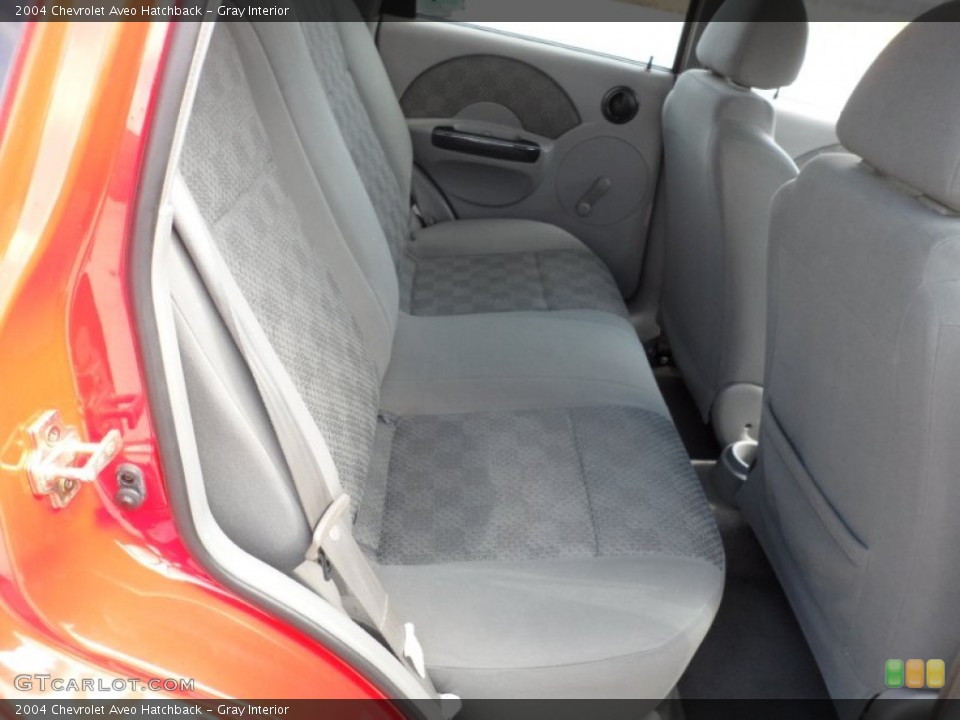 Gray Interior Photo for the 2004 Chevrolet Aveo Hatchback #53319288