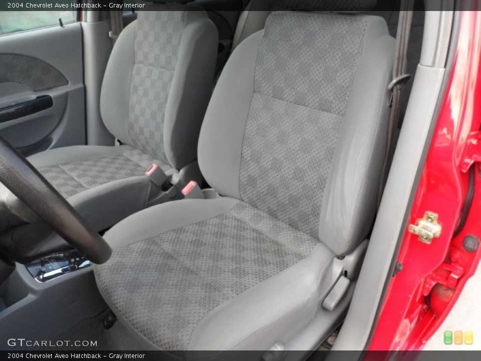 Gray Interior Photo for the 2004 Chevrolet Aveo Hatchback #53319417