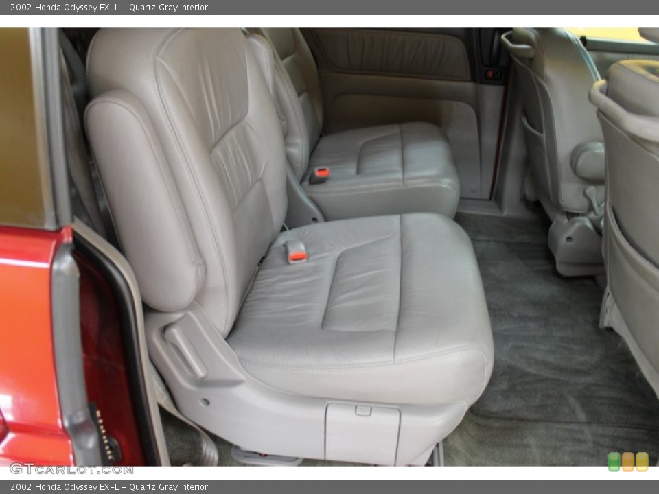 Quartz Gray Interior Photo for the 2002 Honda Odyssey EX-L #53329146
