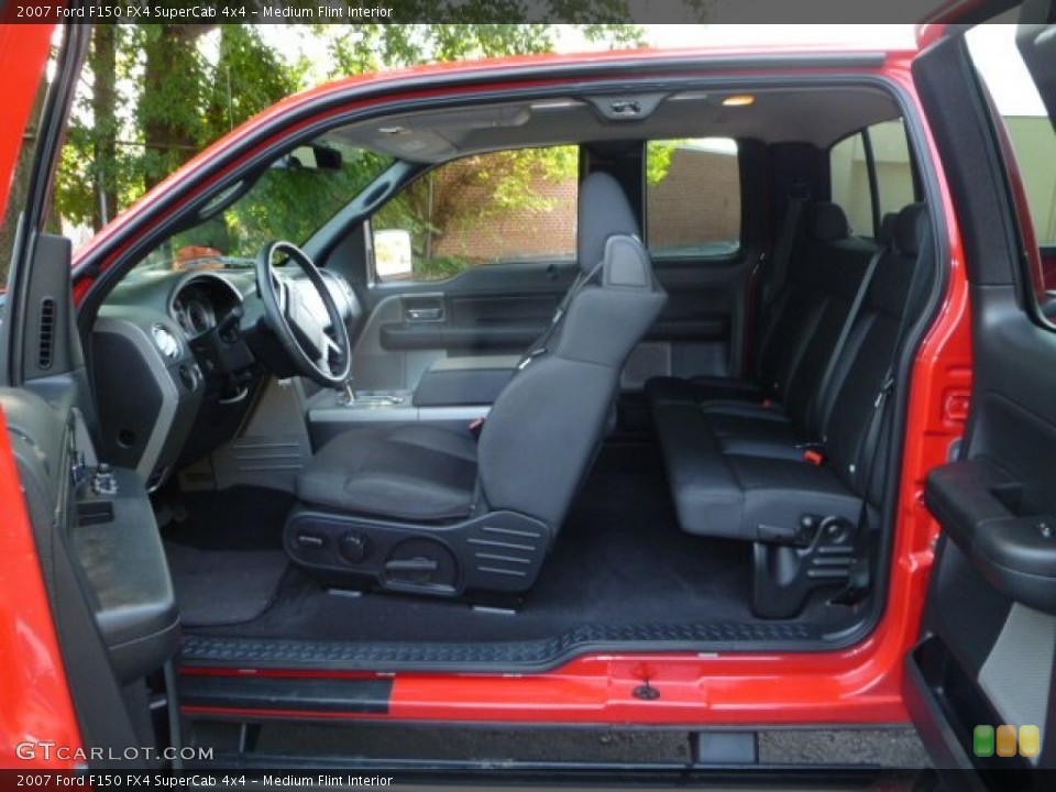 Medium Flint Interior Photo for the 2007 Ford F150 FX4 SuperCab 4x4 #53329380