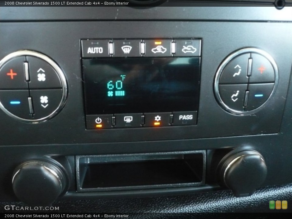 Ebony Interior Controls for the 2008 Chevrolet Silverado 1500 LT Extended Cab 4x4 #53331735