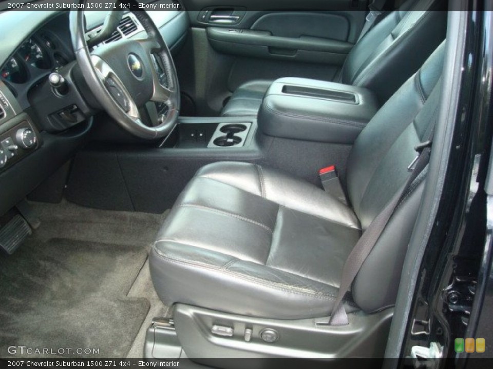 Ebony Interior Photo for the 2007 Chevrolet Suburban 1500 Z71 4x4 #53336026