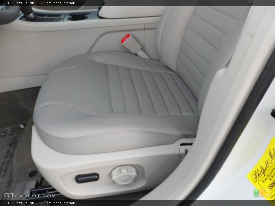 Light Stone Interior Photo for the 2012 Ford Taurus SE #53336785