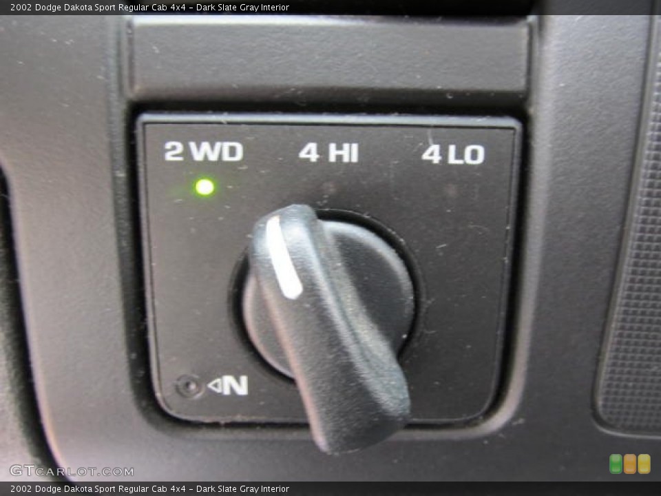 Dark Slate Gray Interior Controls for the 2002 Dodge Dakota Sport Regular Cab 4x4 #53338530