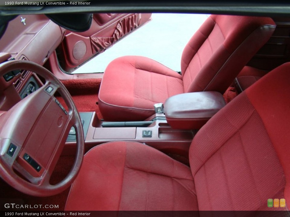 Red Interior Photo for the 1993 Ford Mustang LX Convertible #53346718