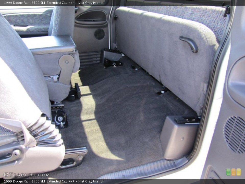 Mist Gray Interior Photo for the 1999 Dodge Ram 2500 SLT Extended Cab 4x4 #53347066