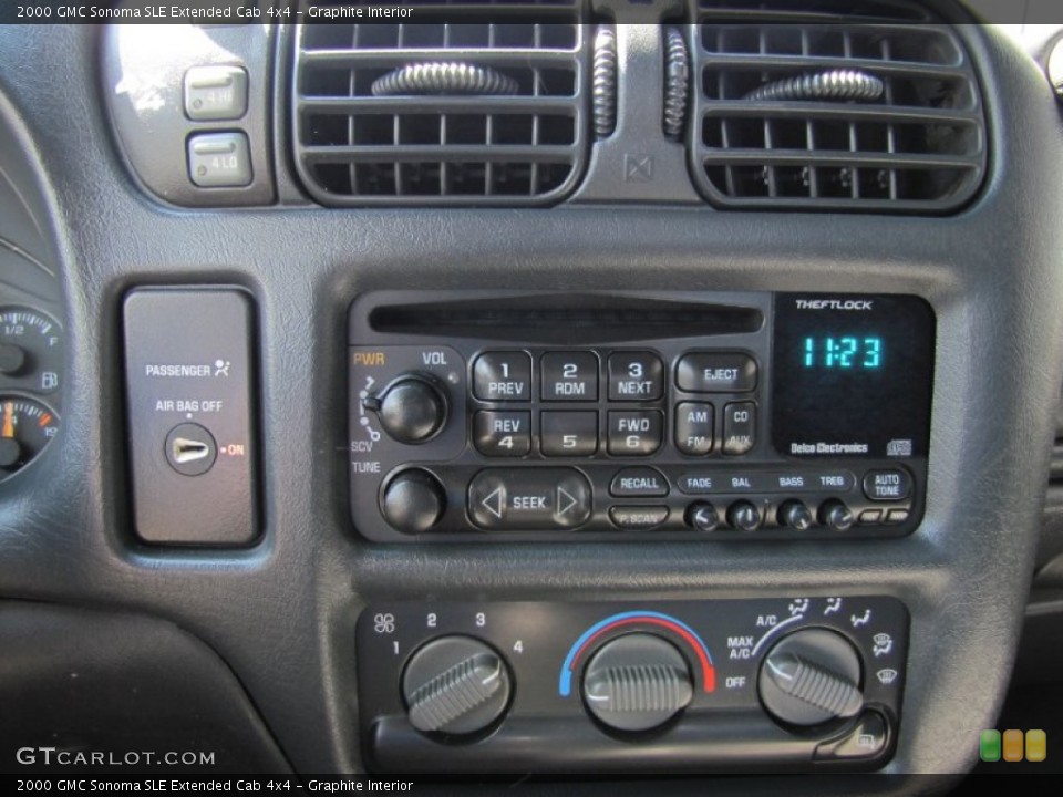 Graphite Interior Audio System for the 2000 GMC Sonoma SLE Extended Cab 4x4 #53347717
