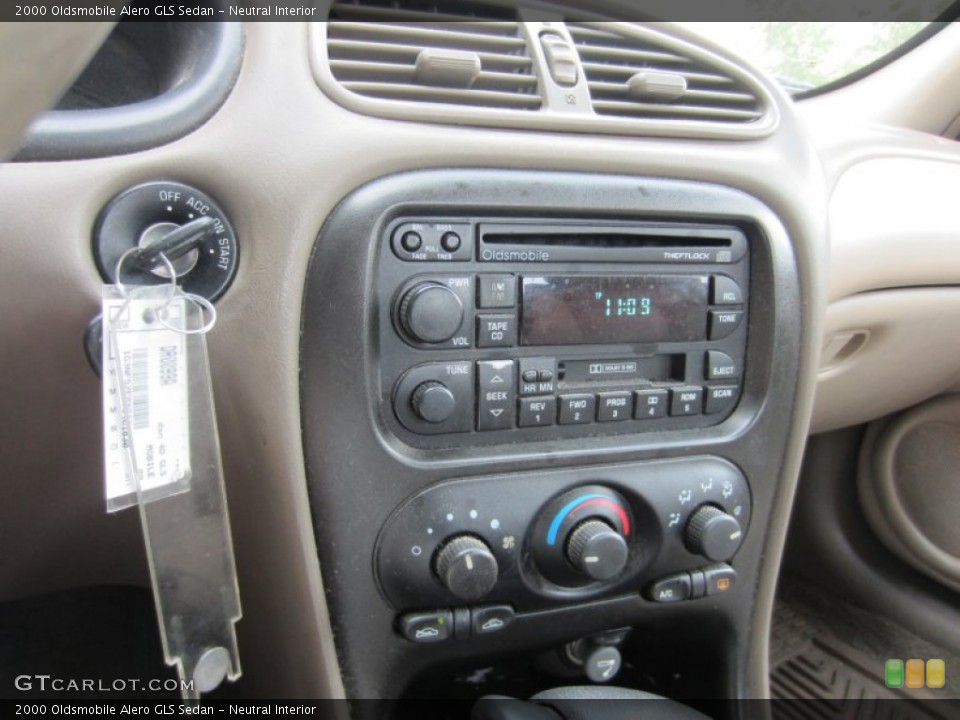 Neutral Interior Audio System for the 2000 Oldsmobile Alero GLS Sedan #53354669