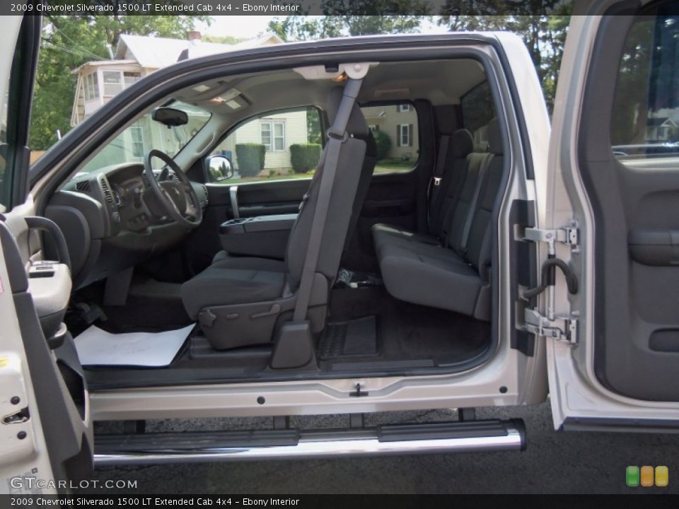 Ebony Interior Photo for the 2009 Chevrolet Silverado 1500 LT Extended Cab 4x4 #53357641
