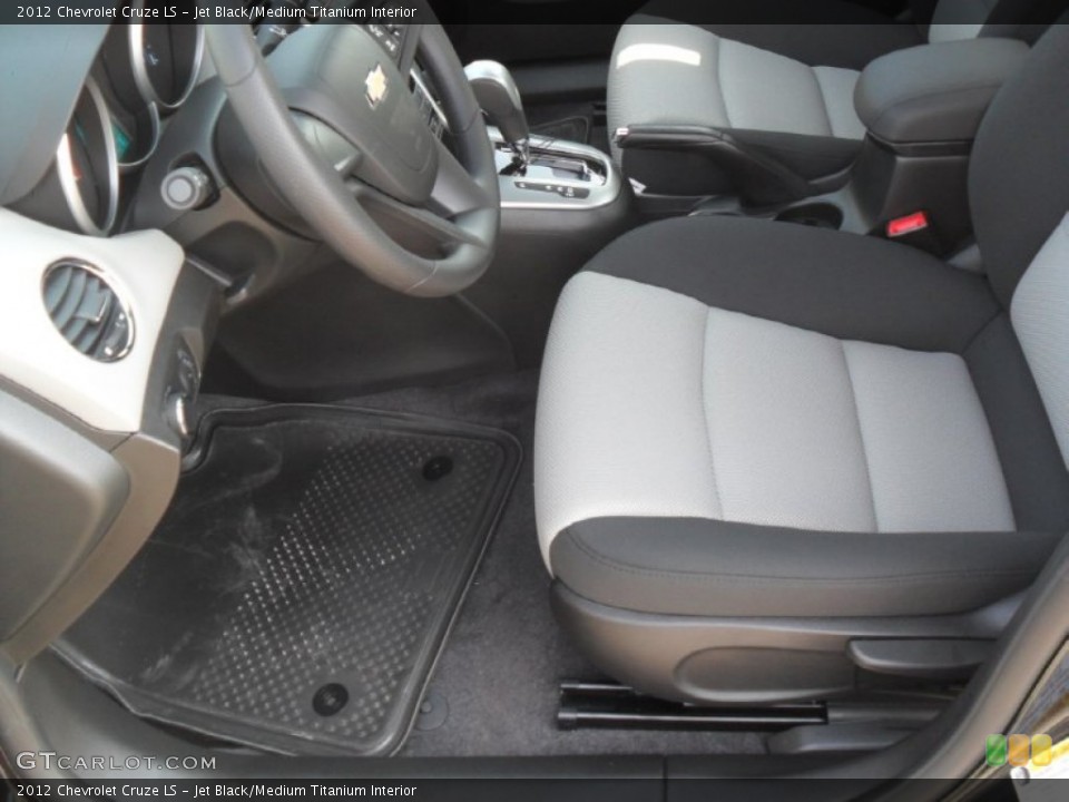 Jet Black/Medium Titanium Interior Photo for the 2012 Chevrolet Cruze LS #53357731