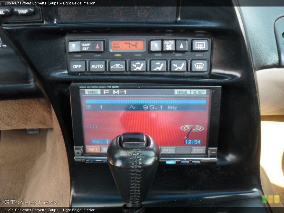 Light Beige Interior Controls for the 1994 Chevrolet Corvette Coupe #53359705